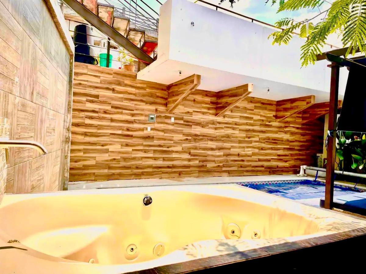 Loft Arte Y Diseno, Terraza, Asador, 3 Pantallas "Cuernavaca Somos El Unico Airbn Que Te Ofrece 2 Exclusivos Jacuzzis Profesionales Con Agua Caliente Y Sistema De Hidromasaje, Tipo Spa" Fraccionamiento Vigilancia 24 Horas Apartment Luaran gambar