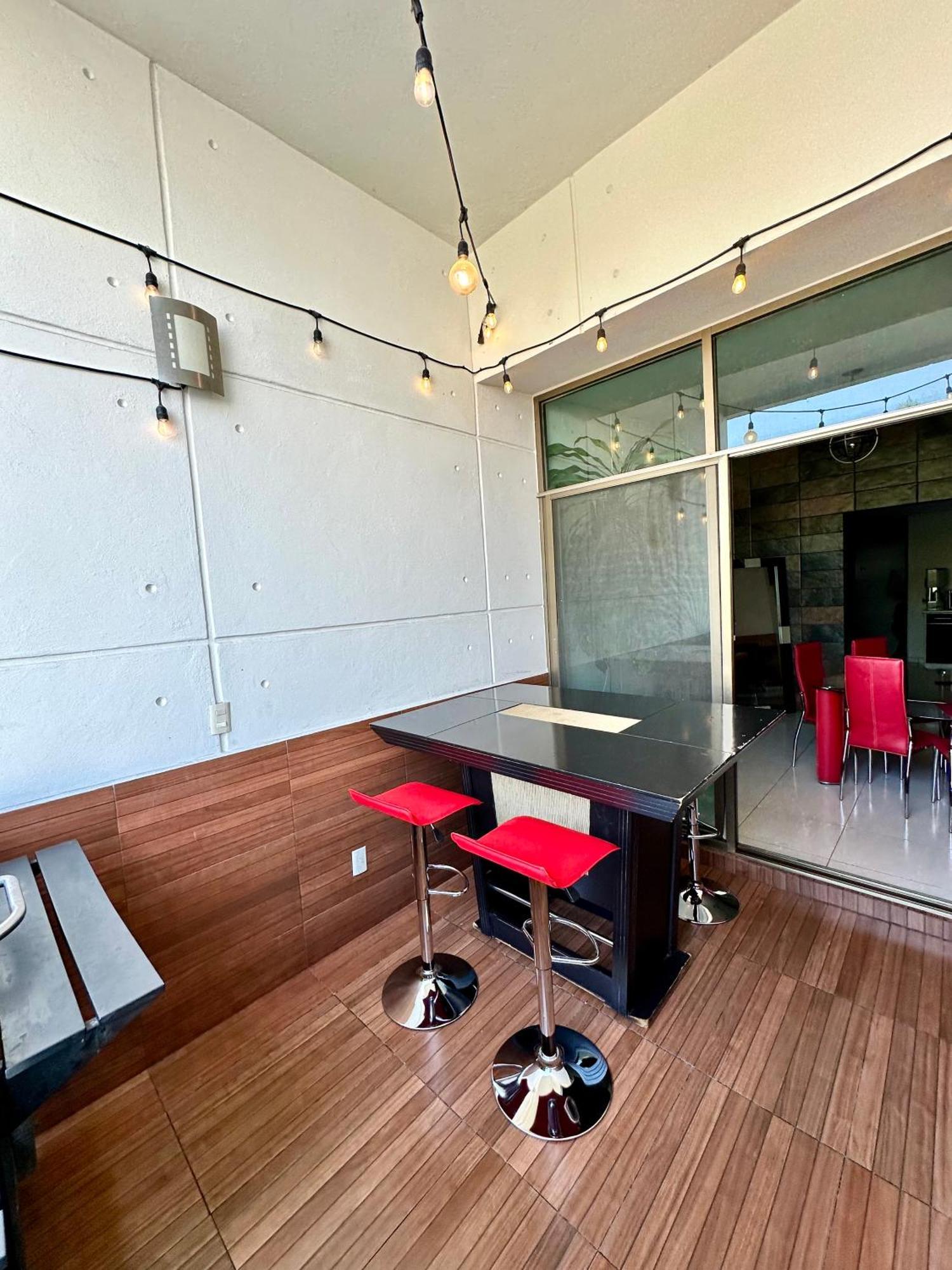 Loft Arte Y Diseno, Terraza, Asador, 3 Pantallas "Cuernavaca Somos El Unico Airbn Que Te Ofrece 2 Exclusivos Jacuzzis Profesionales Con Agua Caliente Y Sistema De Hidromasaje, Tipo Spa" Fraccionamiento Vigilancia 24 Horas Apartment Luaran gambar